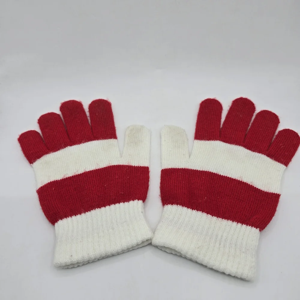 Kids Red and White Striped Knit Gloves withMaryland Terps Terrapin Mascot Patch